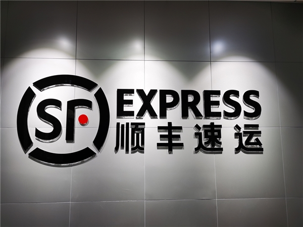 能不能推荐几款质量过硬的电视产品 这台RGB智慧屏品价比突出